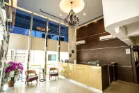 PP Hotel by Moxy - 2 étoiles