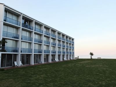 Wilderness Beach Hotel