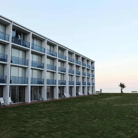 Wilderness Beach Hotel