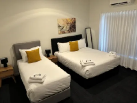 Riverwood酒店 - 限成人