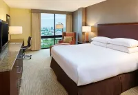 DoubleTree by Hilton San Antonio Airport Отели рядом с достопримечательностью «Университет Инкарнейт Уорд в Северо-Запад Сентер»