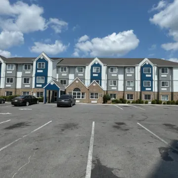 Microtel Inn & Suites by Wyndham Albertville