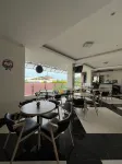 Karawatu Inn Hotel a Ambroben