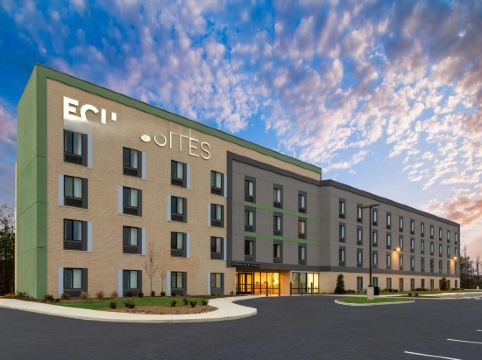 Echo Suites Richmond West - Extended Stay by Wyndham