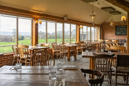 The Welldiggers Arms Отели в г. Данктон