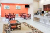 Super 8 by Wyndham Brenham TX - breakfast