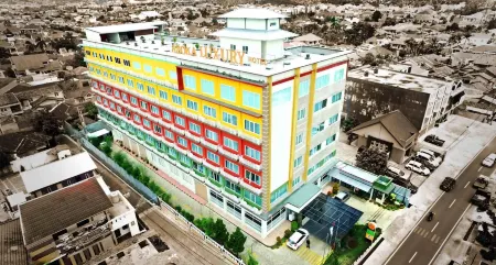 Hotel Asoka Luxury Отели в г. Бандар-Лампунг