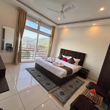 Hotel Rewalsar Heights