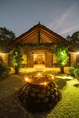 Tiger Tops Karnali Lodge Hotels near Entrance Gate of Bardiya National Park, Thakurdwara