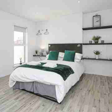 OYO Queens Quarter Rooms