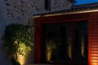 Le Puy Carmin - Chambre d'hôtes Avec Jacuzzi فنادق في Bazoges-en-Paillers