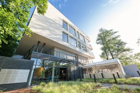 Molo Park Aparthotel Отели в г. Mielno