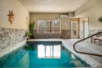 Whispering Pines Retreat by Ghosal Luxury Lodging - プライペートプール