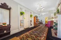 DeBary Inn Hotels in Summit