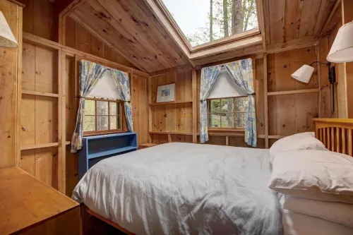 Spruce Chalet at Shore Haven, sleeps 5