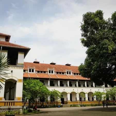 Hotel Aruuman Simpanglima Semarang