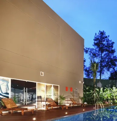 Aston Pasteur Hotels in 