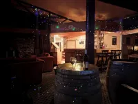 The Village Inn Hotel Te Anau - bar
