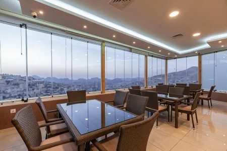 Petra Elite Hotel Отели в г. Петра