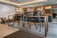 Academy Plaza Hotel - bar