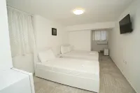 Enles Hostel Hotels in 