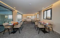 CITADINES ALMAZ CASABLANCA فنادق في عين الشق الحي الحسني