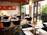 Court Classique Suite Hotel - breakfast