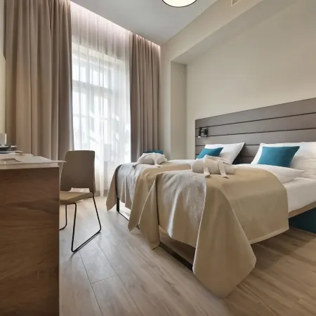 EA Hotel New Town