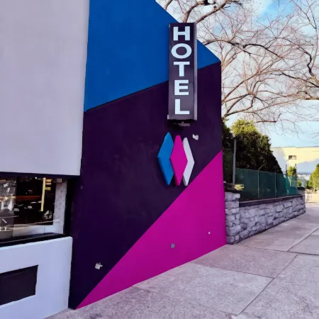 The Vine Hotel Bronx New Отели рядом с достопримечательностью «Манхэттенский колледж»