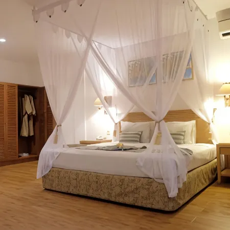 Seminyak Paradiso Hotel Отели рядом с достопримечательностью «Пляж Дабл-Сикс»