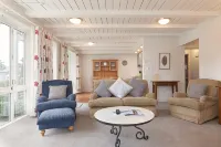 Akaroa Village Inn Hotels in Akaroa