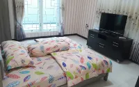 Villa Carista Batu Hotels in Batu
