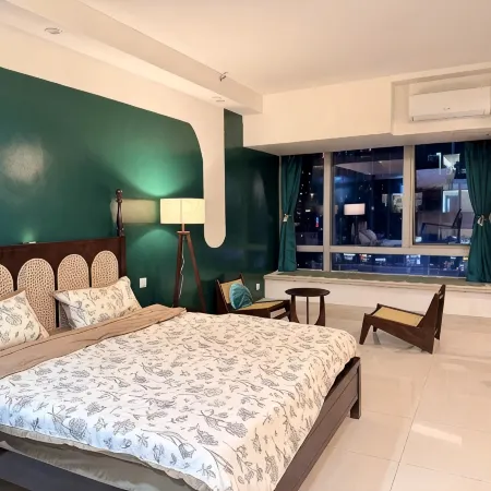 Lexin Landlord Apartment (Huaqiang Straight Street)