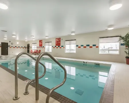 Comfort Inn & Suites Edmonton International Airport