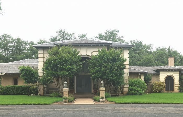 Live Oaks Bed and Breakfast