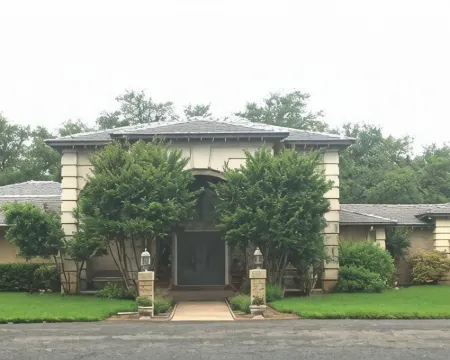 Live Oaks Bed and Breakfast Hotels in Uvalde