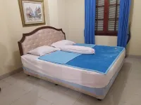 Kondominium Lippo Carita by Ahmad Kodir Hotel a Saketi