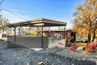 Minutes from Downtown- Podium, Arena, Riverfront