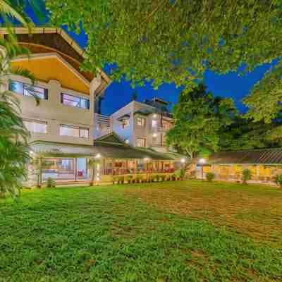 Hotel Woodland Hotel Exterior