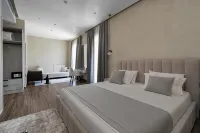 Hotel Plaza Berat - balcony