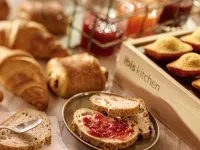 宜必思昂熱中心酒店