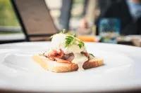 Meta Suites Historic City Living - sarapan