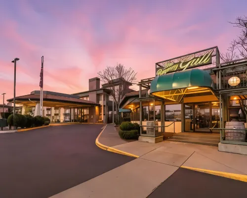 Rogue Regency Inn & Suites Hotels in Jackson County