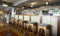 The Tailor's House Guest Rooms - bar