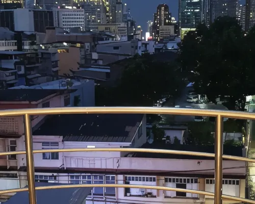 Hotel Soni Mansion Pratunam Các khách sạn gần Trung tâm mua sắm Central Embassy