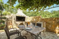 Apartments Kapetan - Hot Tub