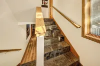 Gorgeous Remodeled 3-Bedroom home in charming downtown Frisco with Private Sauna
