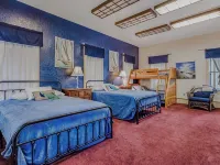 Southern Pines- Sleeps 20 with Community Pool and Docks 스테인해치 호텔