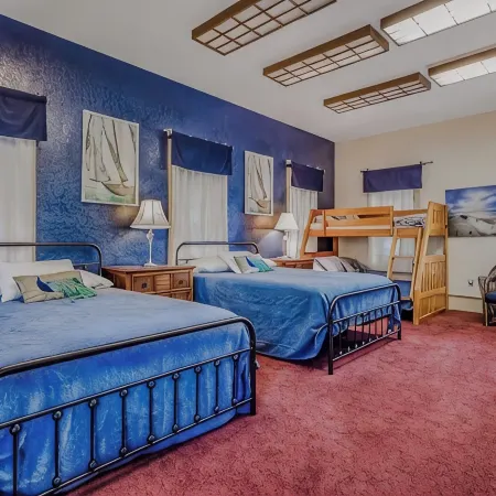 Southern Pines- Sleeps 20 with Community Pool and Docks Hotels in Steinhatchee