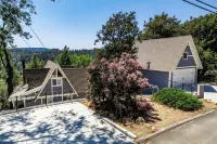 Lake View Home, 2 Spacious Decks, Fire Pit, WiFi, on Sight Casita Option Avail.